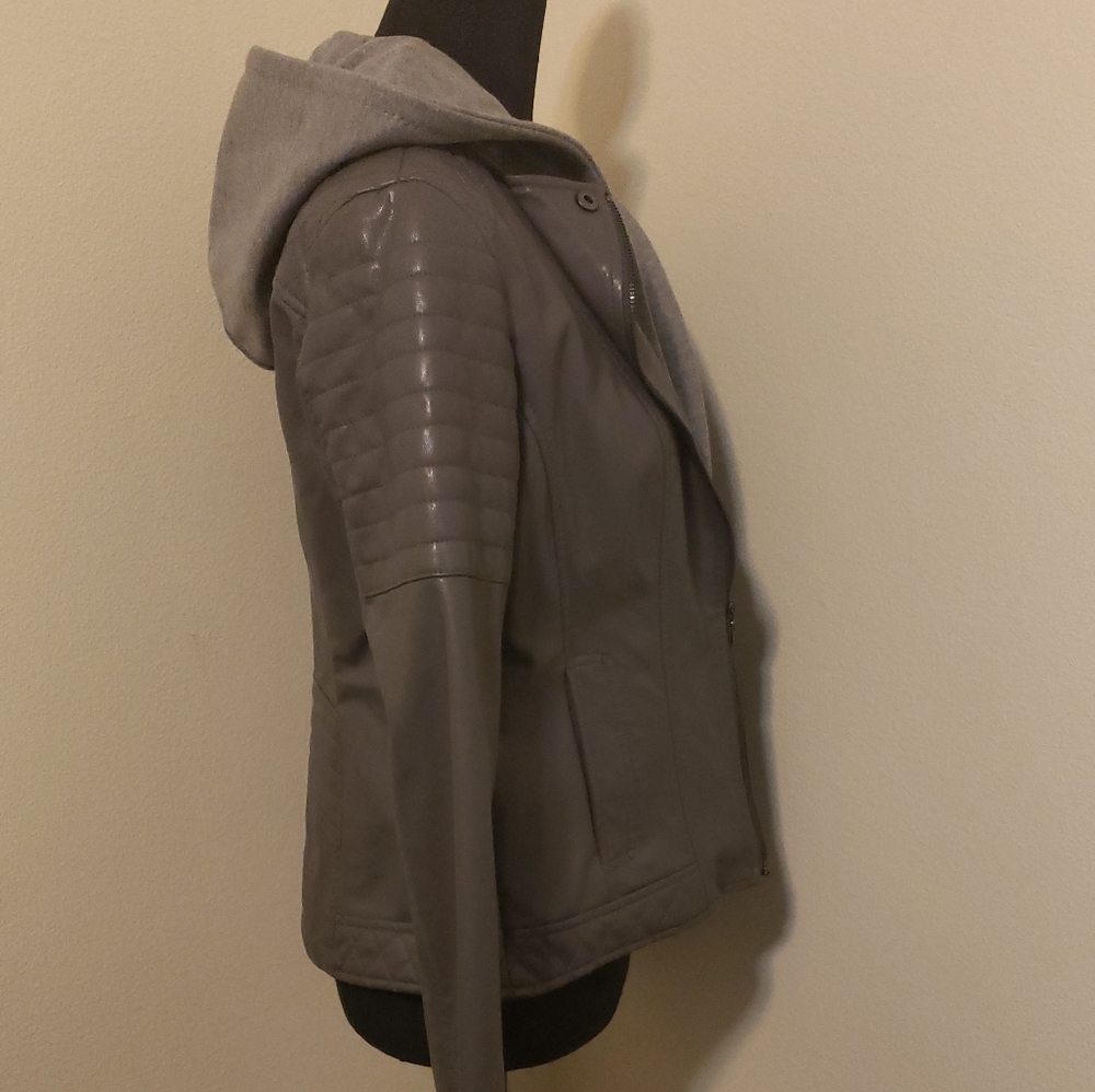 Jacket - Picture 2 of 4